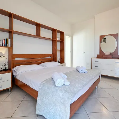 Terza Fila Mare 3 Minuti A Piedi Aria Condizionata By Wehostyou *