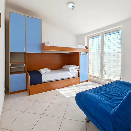 Appartement Terza Fila Mare 3 Minuti A Piedi Aria Condizionata By Wehostyou